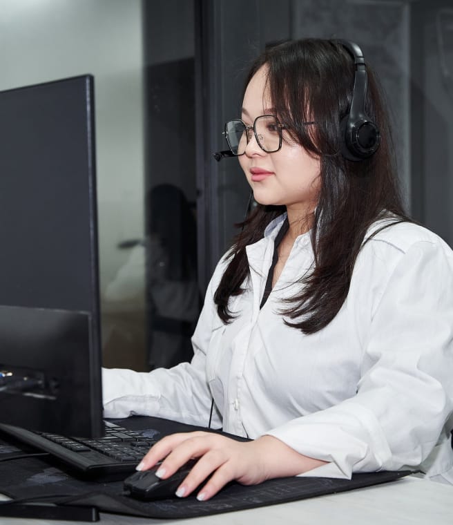 woman working at the computer